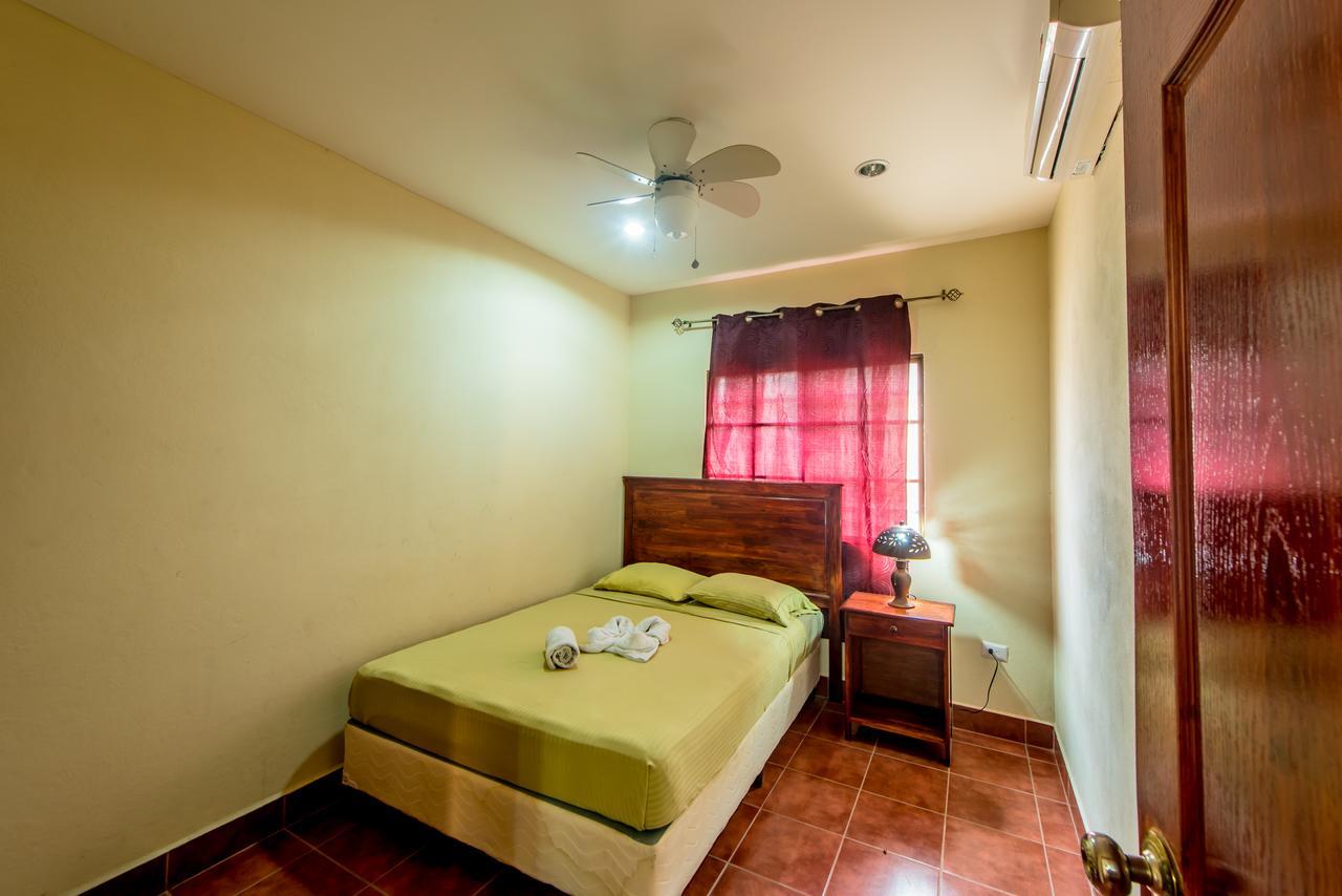 Fullmoon Hotel Granada Kamer foto