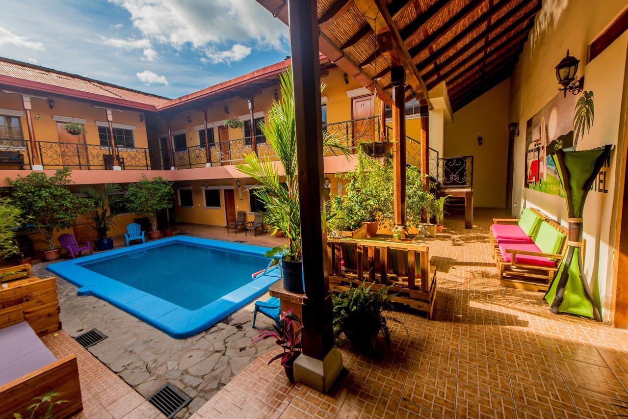 Fullmoon Hotel Granada Buitenkant foto