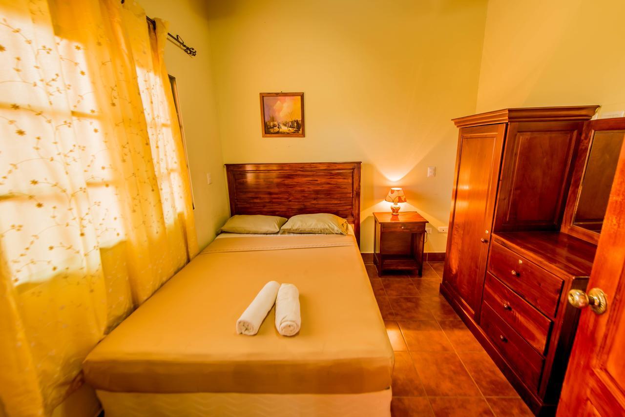 Fullmoon Hotel Granada Kamer foto